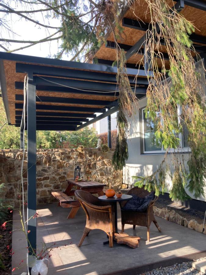 פראג Apartments Near The Pond מראה חיצוני תמונה